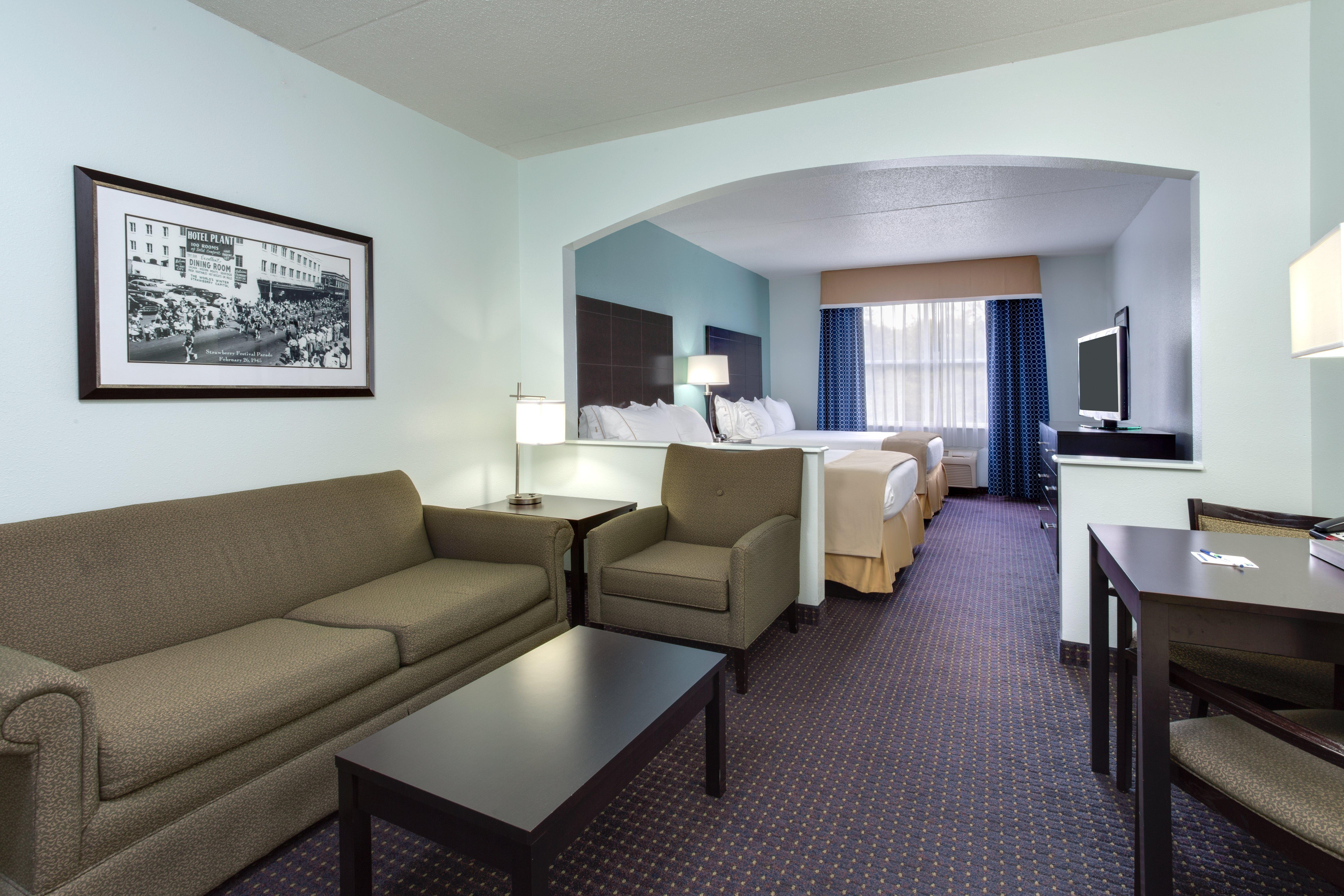 Holiday Inn Express & Suites Plant City, An Ihg Hotel Екстер'єр фото